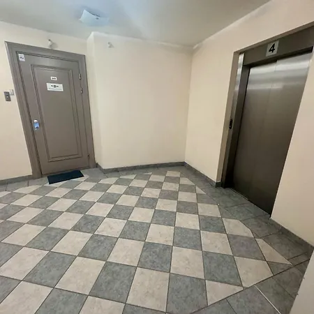 Spacious Located In A Centre Appartement
